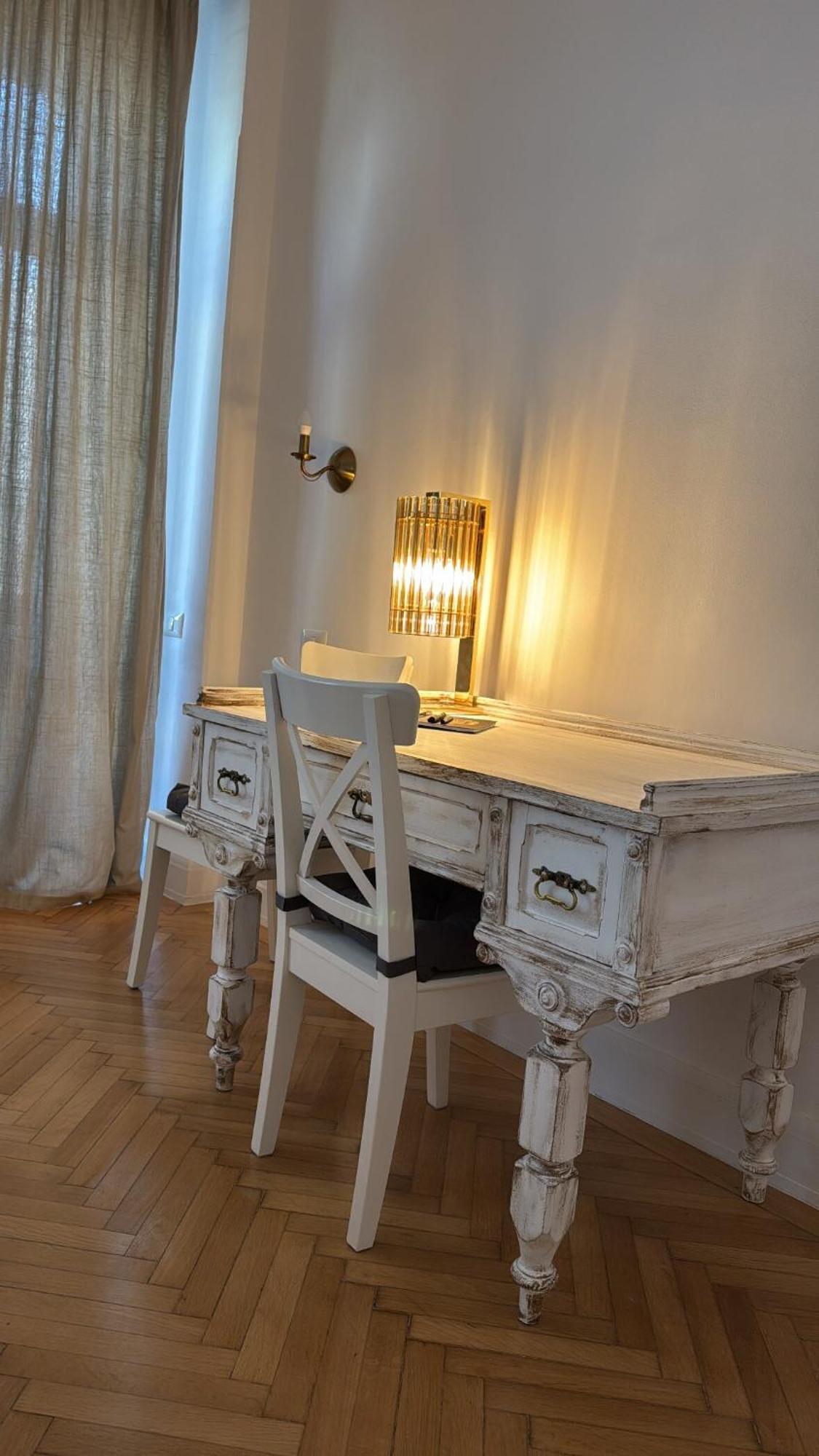 Brand New City Center -115Sq *